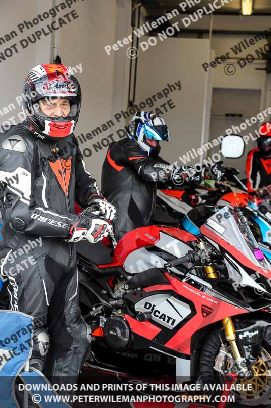 estoril;event digital images;motorbikes;no limits;peter wileman photography;portugal;trackday;trackday digital images